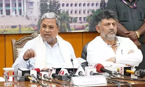 RSS की गतिविधियों पर प्रतिबंध: सीएम सिद्धारमैया ने तमिलनाडु नीति अध्ययन का आदेश दिया RSS की गतिविधियों पर प्रतिबंध: सीएम सिद्धारमैया ने तमिलनाडु नीति अध्ययन का आदेश दिया