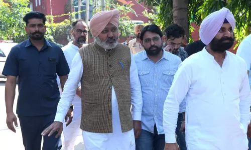 Chandigarh पुलिस ने शव की पहचान और पोस्टमार्टम के लिए दो अनुरोध किए Chandigarh पुलिस ने शव की पहचान और पोस्टमार्टम के लिए दो अनुरोध किए