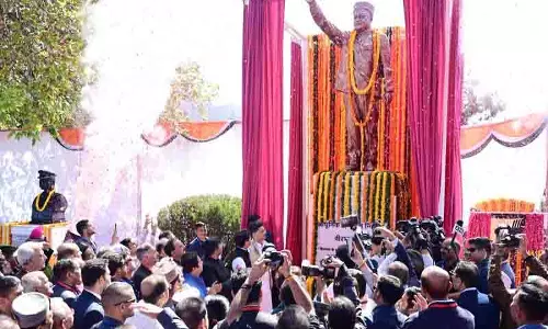 Himachal: वीरभद्र सिंह, दिलों को छूने वाले शाही नेता