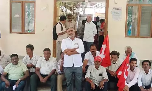 Karnataka : जूता फेंकने की घटना की सीपीएम ने निंदा की