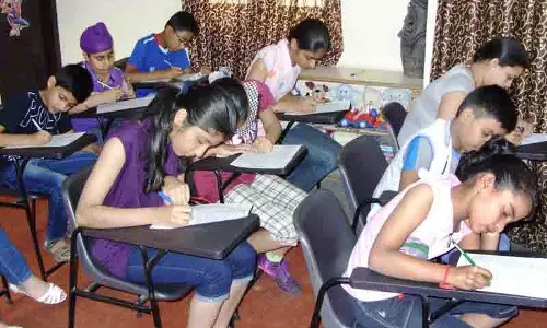 Ludhiana: विशेषज्ञों ने चेतावनी दी, बेहतर प्रदर्शन का दबाव स्कूली बच्चों में प्रदर्शन संबंधी चिंता को बढ़ाता Ludhiana: विशेषज्ञों ने चेतावनी दी, बेहतर प्रदर्शन का दबाव स्कूली बच्चों में प्रदर्शन संबंधी चिंता को बढ़ाता