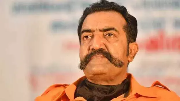Kerala: ऋषिराज सिंह की वंदे भारत यात्रा पर हुई कई घटनाएं, बनी चर्चा का केंद्र Kerala: ऋषिराज सिंह की वंदे भारत यात्रा पर हुई कई घटनाएं, बनी चर्चा का केंद्र