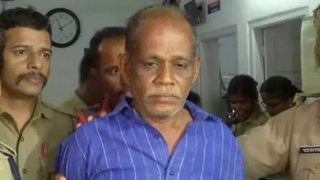 Kerala : नेनमारा सजिथा हत्या केस: गवाह भागने के बाद चेंथमारा की सजा का ऐलान आज Kerala : नेनमारा सजिथा हत्या केस: गवाह भागने के बाद चेंथमारा की सजा का ऐलान आज