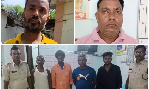 जुआ-सट्टा पर कसा शिकंजा, धमतरी में 6 आरोपी गिरफ्तार जुआ-सट्टा पर कसा शिकंजा, धमतरी में 6 आरोपी गिरफ्तार