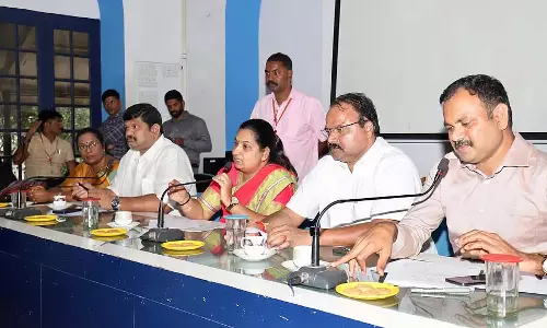 राज्योत्सव जुलूस का आयोजन: कन्नड़ समर्थक संगठनों के नेताओं की सलाह