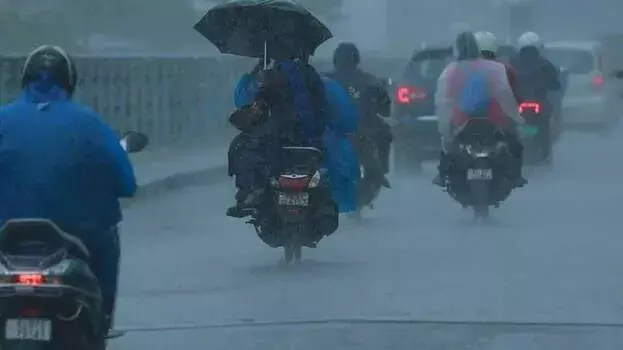 Kerala: भारी बारिश का अनुमान, जिलों को अलर्ट, काला सागर की घटना की संभावना Kerala: भारी बारिश का अनुमान, जिलों को अलर्ट, काला सागर की घटना की संभावना