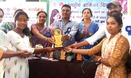 राष्ट्रीय बालिका दिवस पर शासकीय माता कर्मा महाविद्यालय में स्वास्थ्य जागरूकता कार्यक्रम आयोजित