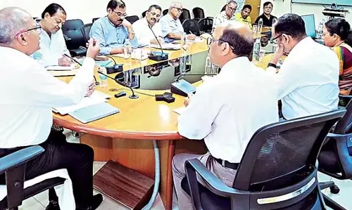 Odisha : नुवापाड़ा में सुरक्षा कड़ी कर दी गई Odisha : नुवापाड़ा में सुरक्षा कड़ी कर दी गई