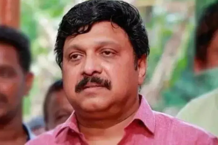 Kerala : गणेश कुमार ने चेतावनी दी कि अवैध एयर हॉर्न को रोड रोलर के नीचे कुचल दिया Kerala : गणेश कुमार ने चेतावनी दी कि अवैध एयर हॉर्न को रोड रोलर के नीचे कुचल दिया
