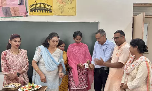 Ganganagar: उद्यमिता प्रवाह छात्राओं द्वारा व्यावसायिक कौशल एवं रचनात्मकता का प्रदर्शन