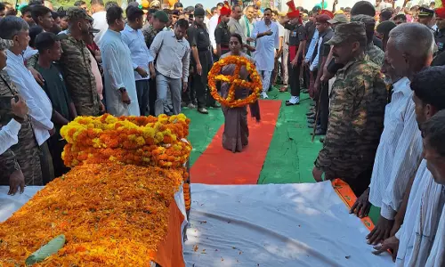 भौनावास में शहीद को सैन्य और राजकीय सम्मान के साथ दी गई भावपूर्ण विदाई