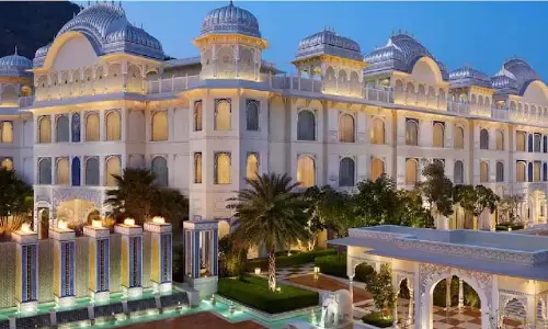 Leela Palaces ने दूसरी तिमाही में 75 करोड़ रुपये का शुद्ध लाभ कमाया Leela Palaces ने दूसरी तिमाही में 75 करोड़ रुपये का शुद्ध लाभ कमाया