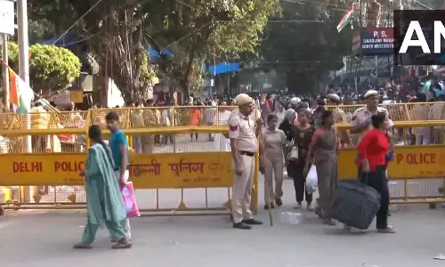 दीवाली से पहले सरोजिनी नगर बाजार में बढ़ाई गई सुरक्षा, दिल्ली पुलिस ने संभाला मोर्चा
