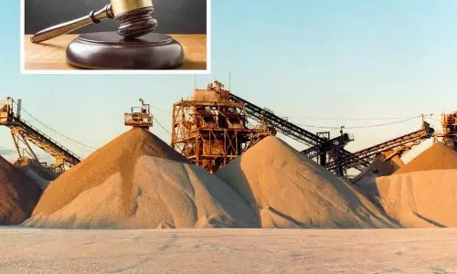 नई रेत नीति को High Court में चुनौती, राज्य सरकार को जवाब दाखिल करने का निर्देश