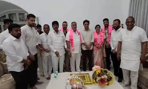 Jubilee Hills उपचुनाव.. केटीआर की मौजूदगी में बीआरएस में बड़े पैमाने पर जोड़
