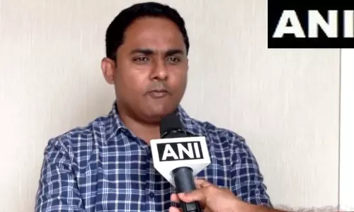 छात्रा के हिजाब विवाद पर BJP ने स्कूल प्रबंधन का समर्थन किया छात्रा के हिजाब विवाद पर BJP ने स्कूल प्रबंधन का समर्थन किया