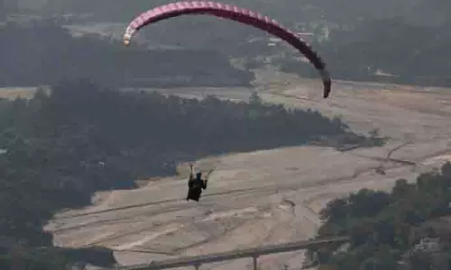 Jammu पर्यटन ने ऐथेम में पहला पैराग्लाइडिंग कोर्स संपन्न किया