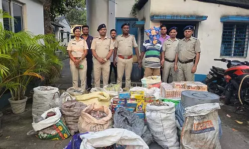 काली पूजा से पहले पूर्वी मेदिनीपुर में भारी मात्रा में प्रतिबंधित पटाखे बरामद