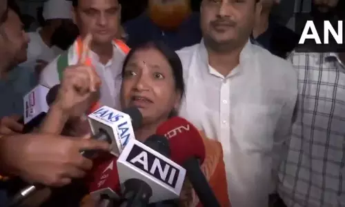 CEC बैठक के बाद कांग्रेस कार्यकर्ताओं में नाराज़गी, महिलाओं ने उठाए आरोप