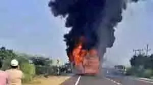 Rajasthan: मौत का सफर बनी बस, 20 यात्रियों की जलकर मौत Rajasthan: मौत का सफर बनी बस, 20 यात्रियों की जलकर मौत