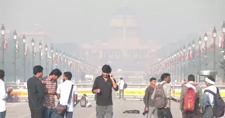 चार महीने बाद फिर जहरीली हुई दिल्ली की हवा, एनसीआर में ग्रैप-1 लागू चार महीने बाद फिर जहरीली हुई दिल्ली की हवा, एनसीआर में ग्रैप-1 लागू