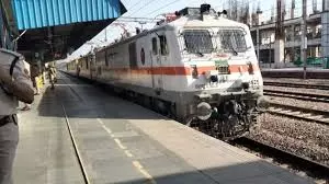 Faridabad: संदिग्ध गतिविधियों की सूचना पर रेलवे स्टेशन में तलाशी अभियान Faridabad: संदिग्ध गतिविधियों की सूचना पर रेलवे स्टेशन में तलाशी अभियान