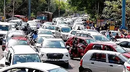 राजवाड़ा क्षेत्र में 21 अक्टूबर तक सिटी बसों, चार पहिया वाहनों और ई-रिक्शा के लिए प्रवेश निषेध राजवाड़ा क्षेत्र में 21 अक्टूबर तक सिटी बसों, चार पहिया वाहनों और ई-रिक्शा के लिए प्रवेश निषेध