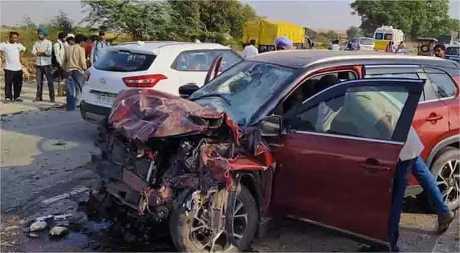 Punjab:भयानक हादसा कारों के उड़े परखच्चे, 3 की मौ/त Punjab:भयानक हादसा कारों के उड़े परखच्चे, 3 की मौ/त