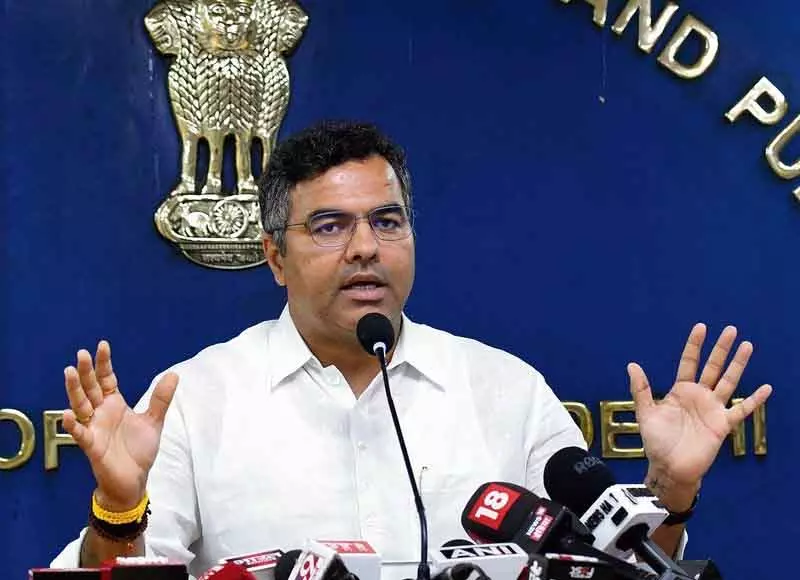 PWD मंत्री प्रवेश वर्मा ने बाहरी दिल्ली में सड़क और ड्रेनेज कार्यों की समीक्षा की PWD मंत्री प्रवेश वर्मा ने बाहरी दिल्ली में सड़क और ड्रेनेज कार्यों की समीक्षा की