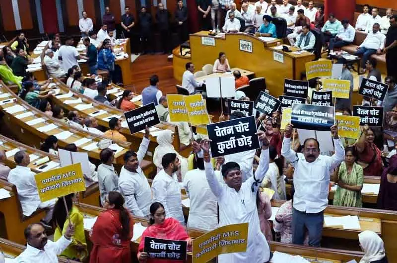 Delhi कर्मचारियों की हड़ताल सुलझाने को MCD ने क्रॉस-पार्टी पैनल बनाया Delhi कर्मचारियों की हड़ताल सुलझाने को MCD ने क्रॉस-पार्टी पैनल बनाया
