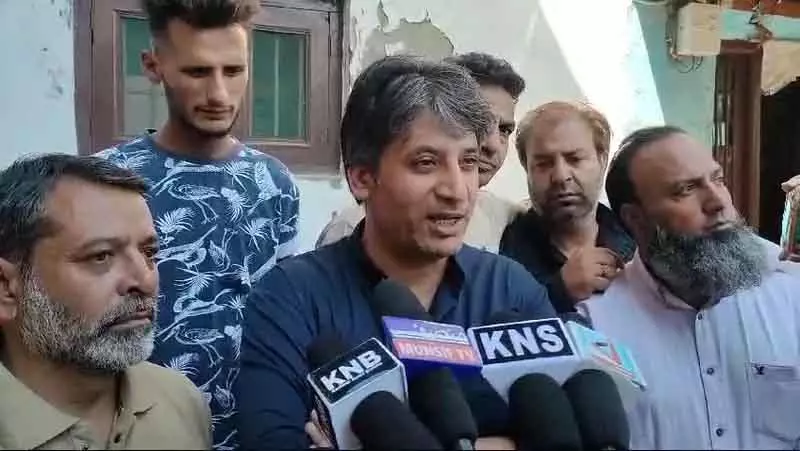 नशीली दवाएं युवा पीढ़ी को कर रही बर्बाद: आरिफ लैगारू नशीली दवाएं युवा पीढ़ी को कर रही बर्बाद: आरिफ लैगारू