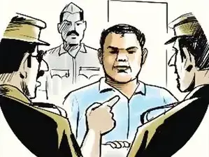 Firozabad: पुलिस ने आरोपी का दो बार एनकाउंटर किया, तीन अधिकारी सस्पेंड Firozabad: पुलिस ने आरोपी का दो बार एनकाउंटर किया, तीन अधिकारी सस्पेंड