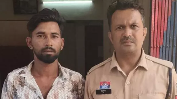 पुलिस की सतर्कता से 12 अपराधिक रिकॉर्ड वाला बदमाश पहुंचा सलाखों के पीछे पुलिस की सतर्कता से 12 अपराधिक रिकॉर्ड वाला बदमाश पहुंचा सलाखों के पीछे