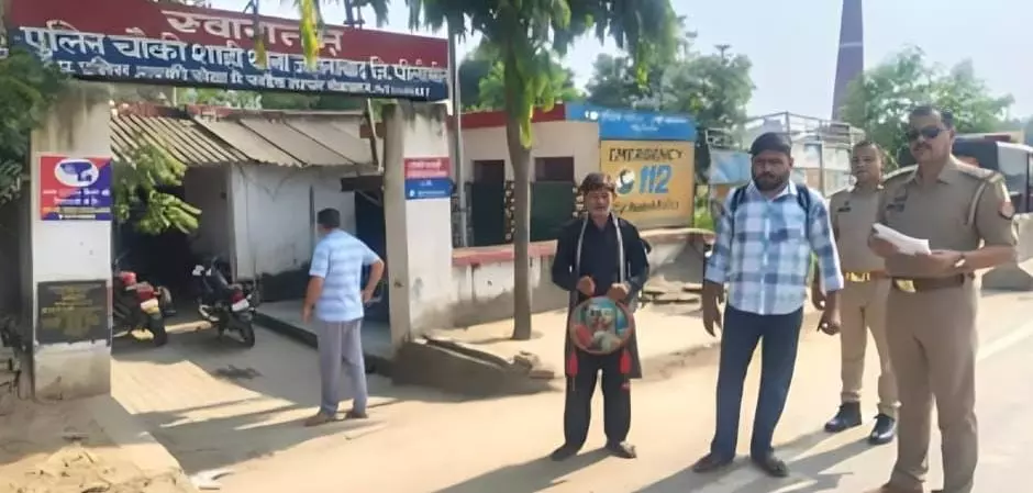 Bareilly: पुलिस ने आरोपी आसिफ को पीलीभीत सीमा पर छोड़कर जिला बदर किया Bareilly: पुलिस ने आरोपी आसिफ को पीलीभीत सीमा पर छोड़कर जिला बदर किया