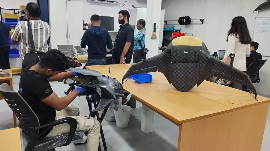 Karnataka : ड्रोन का इस्तेमाल खून और दवाई लाने-ले जाने के लिए भी किया गया है Karnataka : ड्रोन का इस्तेमाल खून और दवाई लाने-ले जाने के लिए भी किया गया है
