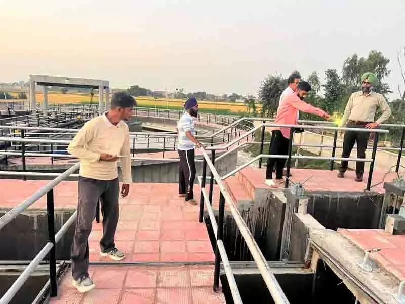 अहमदगढ़ में सीवेज की समस्या जारी, 8 करोड़ रुपये की लागत से बनी STP अभी भी बंद अहमदगढ़ में सीवेज की समस्या जारी, 8 करोड़ रुपये की लागत से बनी STP अभी भी बंद
