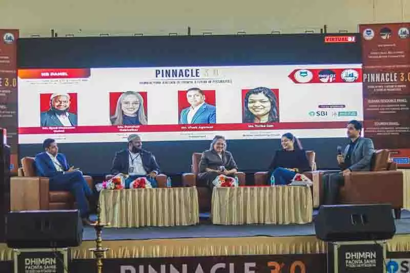 Pinnacle-2025, भविष्य के लिए तैयार नेतृत्व के लिए शिक्षा जगत और उद्योग जगत के बीच सेतु का निर्माण Pinnacle-2025, भविष्य के लिए तैयार नेतृत्व के लिए शिक्षा जगत और उद्योग जगत के बीच सेतु का निर्माण