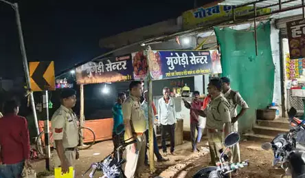 ढाबा और होटल में छापा, दुर्ग के पाटन इलाके में मचा हड़कंप ढाबा और होटल में छापा, दुर्ग के पाटन इलाके में मचा हड़कंप
