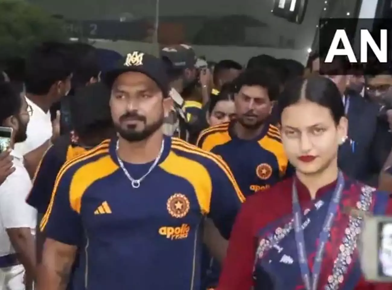 भारतीय क्रिकेट टीम रवाना, ऑस्ट्रेलिया में तीन मैचों की ODI सीरीज में लिया हिस्सा भारतीय क्रिकेट टीम रवाना, ऑस्ट्रेलिया में तीन मैचों की ODI सीरीज में लिया हिस्सा