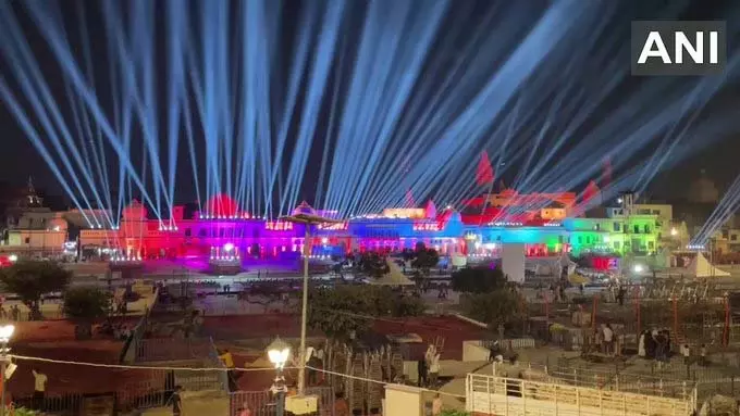दीपोत्सव से पहले राम की पैड़ी पर लेजर और लाइट शो का परीक्षण आयोजित दीपोत्सव से पहले राम की पैड़ी पर लेजर और लाइट शो का परीक्षण आयोजित