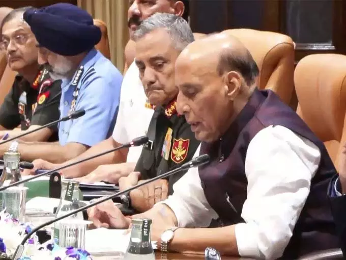 भारत और ब्राजील ने रक्षा साझेदारी और उत्पाद व्यापार में सहयोग बढ़ाने पर जोर दिया भारत और ब्राजील ने रक्षा साझेदारी और उत्पाद व्यापार में सहयोग बढ़ाने पर जोर दिया