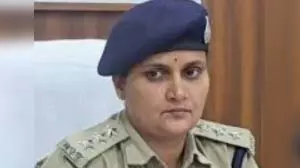 CSP पूजा पांडेय बच्ची के साथ कोर्ट में पेश, 10 पुलिसकर्मी 3 दिन की रिमांड पर CSP पूजा पांडेय बच्ची के साथ कोर्ट में पेश, 10 पुलिसकर्मी 3 दिन की रिमांड पर