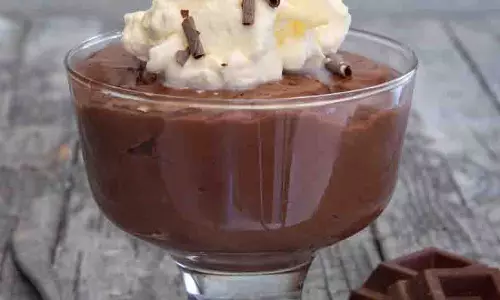 Chocolate Pudding: यह स्वीट डिश रहेगी बिल्कुल सही चोइस Chocolate Pudding: यह स्वीट डिश रहेगी बिल्कुल सही चोइस