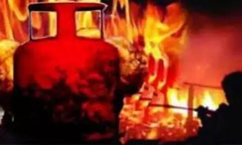 Jammu: सिलेंडर फटने से झुलसे व्यक्ति ने इलाज के दौरान दम तोड़ा