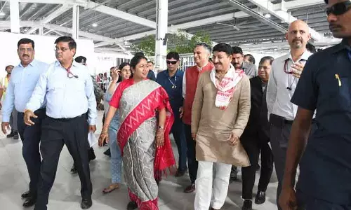 CM Rekha Gupta ने NDLS पर त्योहारी यात्रा व्यवस्था का निरीक्षण किया