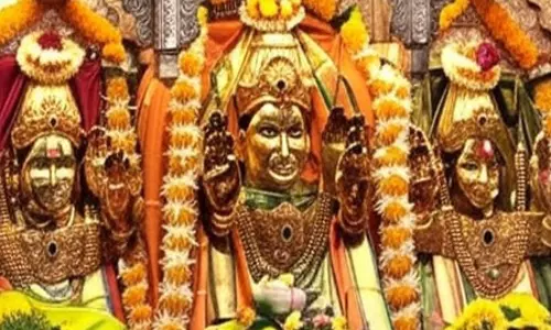दीपावली स्पेशल: भाग्य की देवी के रूप में विराजमान हैं महालक्ष्मी, त्रिदेवी के साथ देती हैं दर्शन