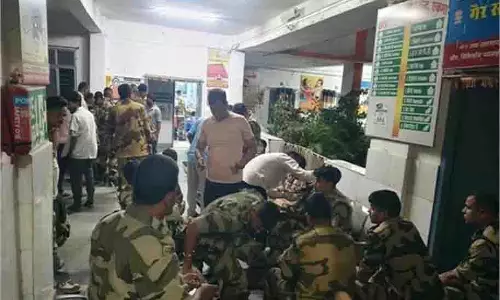 Bihar:चुनाव ड्यूटी पर जा रहे CISF जवानों से भरी बस के साथ हादसा मची चीख पुकार