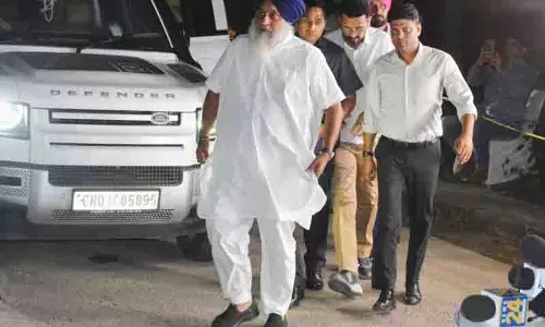 Sukhbir ने बाढ़ प्रभावित अजनाला के किसानों के लिए मात्र 1.16 करोड़ रुपये जारी करने पर मान की आलोचना की Sukhbir ने बाढ़ प्रभावित अजनाला के किसानों के लिए मात्र 1.16 करोड़ रुपये जारी करने पर मान की आलोचना की