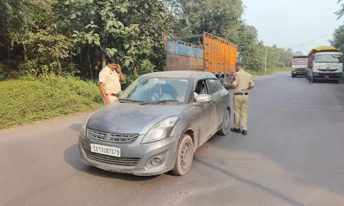 ड्रिंक एंड ड्राइव पर पुलिस सख्त, एक ही दिन में 37 वाहनों का कटा चालान ड्रिंक एंड ड्राइव पर पुलिस सख्त, एक ही दिन में 37 वाहनों का कटा चालान