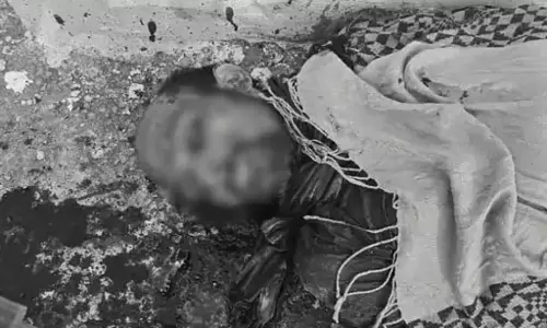 युवा टेलर ने खुद का गला काटा, कमरे में मिली लाश